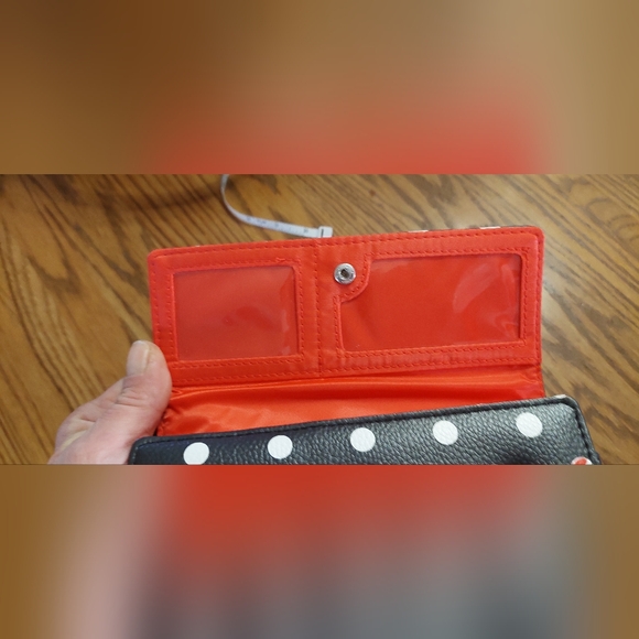 Like New! Disney Parks Black Minnie Mouse Dots Satchel and Wallet Set - Picture 10 of 13